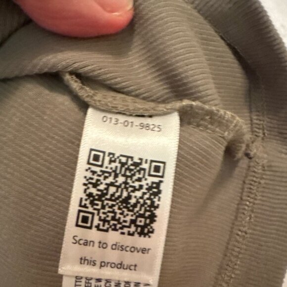 Universal Thread Olive Ribbed Button-Up Top - Picture 6 of 10